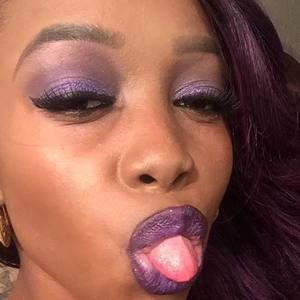 Meet your Posher, Miriam